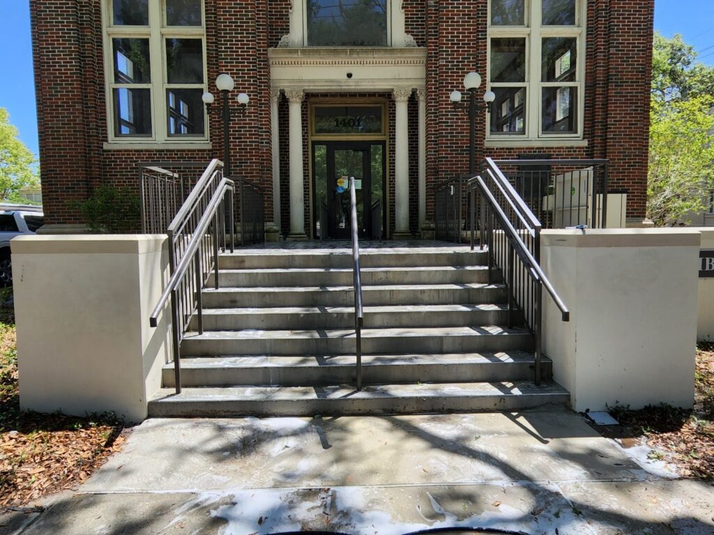 pressure washing in metairie - What are the Reasons to Avoid DIY Pressure Washing - DAT