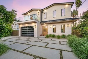 Why-Summer-Is-the-Perfect-Time-to-Pressure-Wash-Your-Louisiana-Home-pressure-washing-services-new-orleans